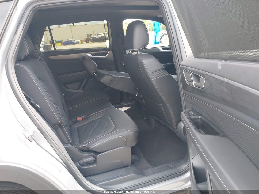 2025 Volkswagen Atlas cross sport VIN 1V2KE2CA1SC229815 IAAI salvage auction — RIGHT FRONT, Salvage Title, sold $14,275 on 2026-08-12 (photo 8)