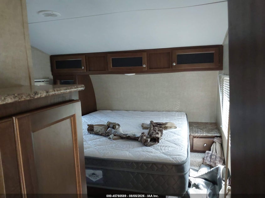 2017 Keystone Rv other VIN 4YDF30826H7200453 IAAI salvage auction — STORM DAMAGE, Clear (North Dakota), sold $1,825 on 2026-09-16 (photo 5)