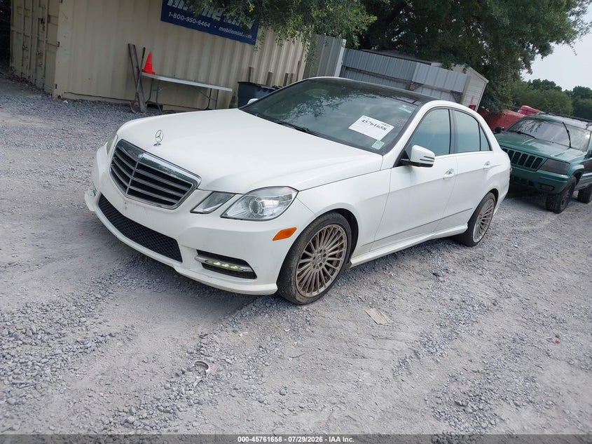 2013 Mercedes-benz E-class VIN WDDHF5KBXDA762027 IAAI salvage auction — RIGHT FRONT, Clear (Alabama), sold $2,100 on 2026-08-06 (photo 2)