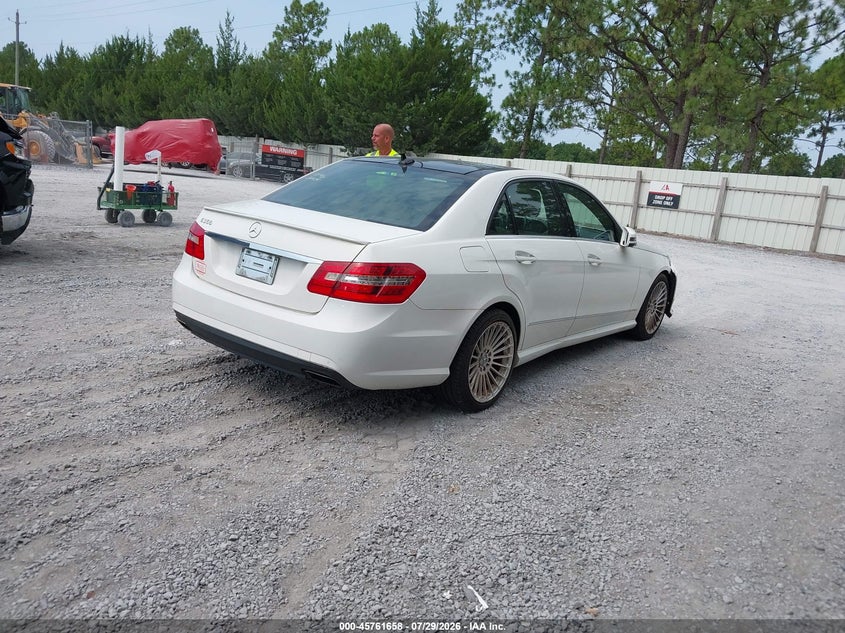 2013 Mercedes-benz E-class VIN WDDHF5KBXDA762027 IAAI salvage auction — RIGHT FRONT, Clear (Alabama), sold $2,100 on 2026-08-06 (photo 4)