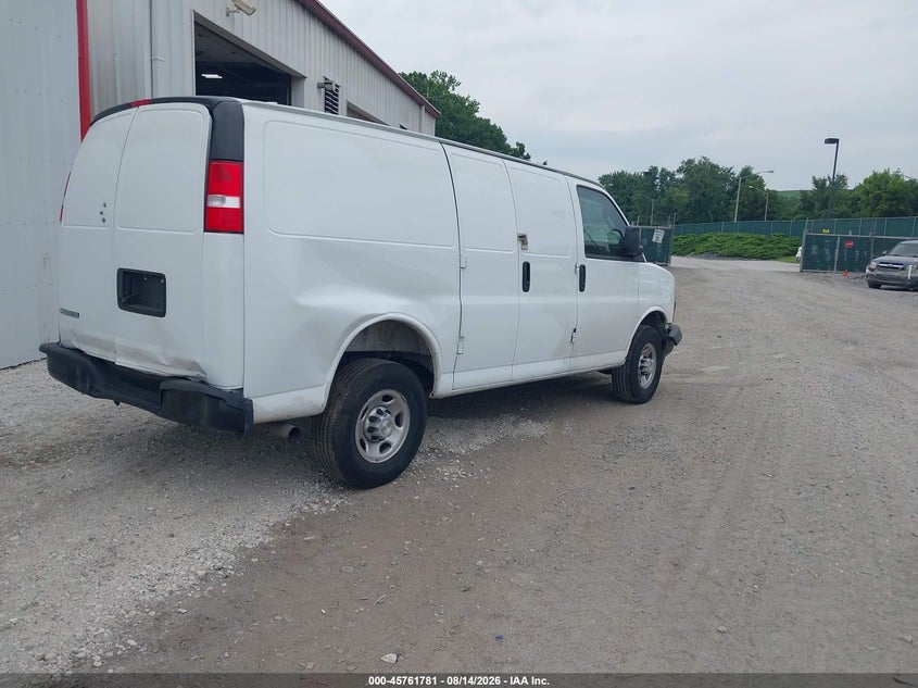 2025 Chevrolet VIN 1GCWGAFP8S1144098 IAAI salvage auction — REAR END, Salvage Title, sold $11,100 on 2026-09-17 (photo 4)