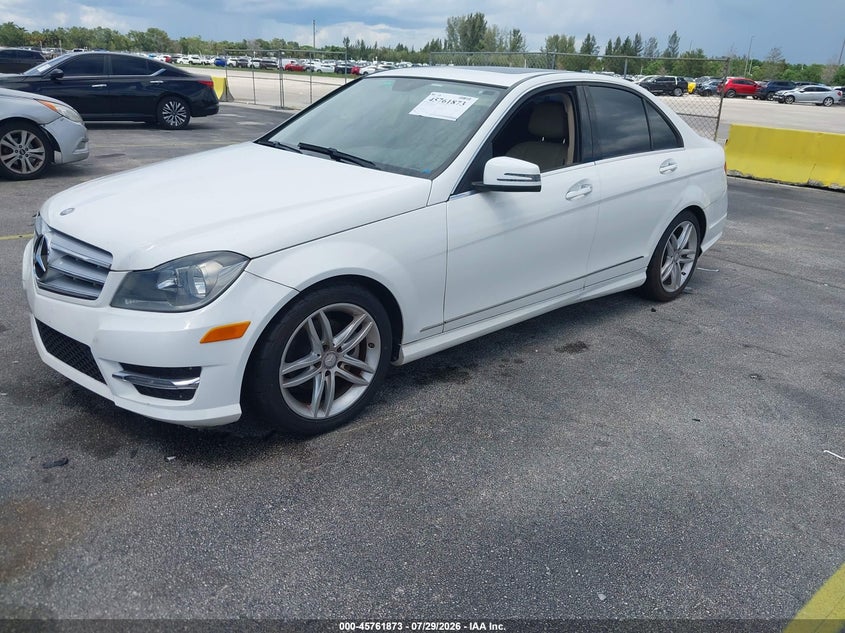 2013 Mercedes-benz C-klasse VIN WDDGF4HB7DA868206 IAAI salvage auction — NORMAL WEAR, Clear (Florida), sold $600 on 2026-08-06 (photo 2)