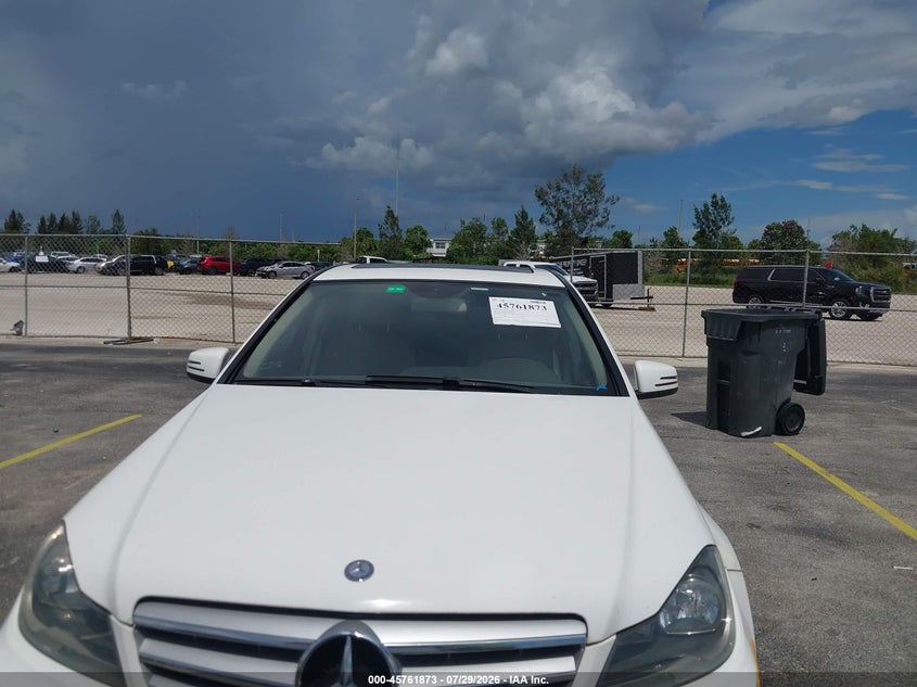 2013 Mercedes-benz C-klasse VIN WDDGF4HB7DA868206 IAAI salvage auction — NORMAL WEAR, Clear (Florida), sold $600 on 2026-08-06 (photo 6)