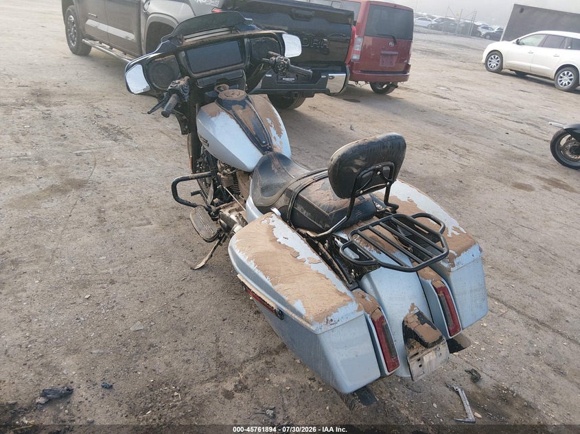 2024 Harley-davidson Street glide VIN 1HD1KB718RB639932 IAAI salvage auction — WATER/FLOOD, Salvage (West Virginia), sold $10,100 on 2026-09-09 (photo 3)