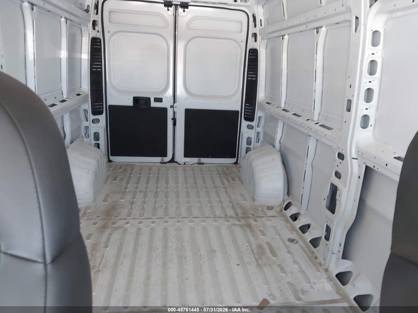 2026 Ram Promaster 2500 VIN 3C6LRVDG6TE175086 IAAI salvage auction — RIGHT SIDE, Enterprise Vehicles Clear Only (Texas), sold $15,100 on 2026-08-11 (photo 8)