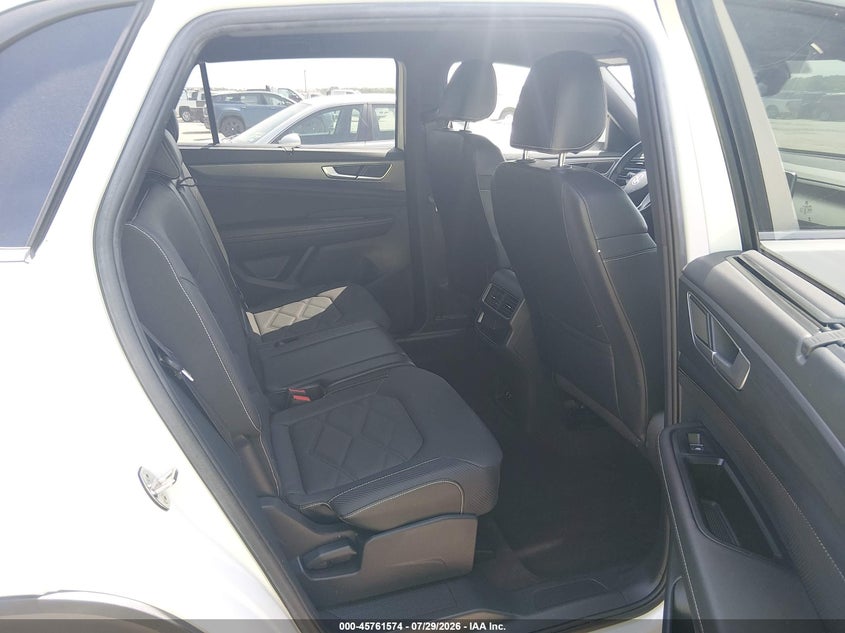 2024 Volkswagen Atlas cross sport VIN 1V2WE2CA1RC240924 IAAI salvage auction — REAR END, Salvage Title, sold $18,800 on 2026-08-10 (photo 8)