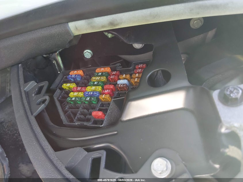 2010 Audi A3 VIN WAUPFAFM5AA127042 IAAI salvage auction — NORMAL WEAR, Clear (Florida), sold $675 on 2026-08-14 (photo 6)