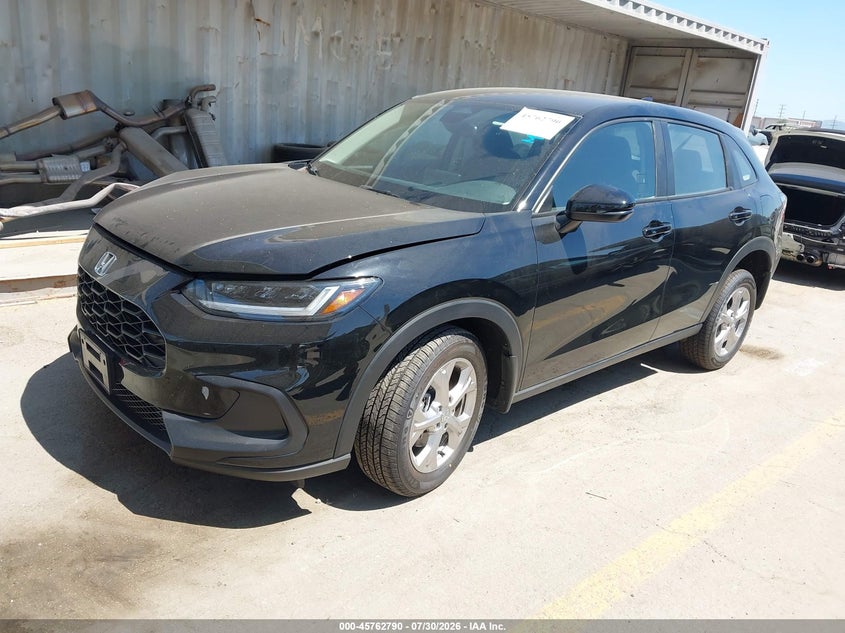 2025 Honda Hr-v VIN 3CZRZ2H31SM746068 IAAI salvage auction — RIGHT FRONT, Salvage Title, sold $7,700 on 2026-08-19 (photo 2)