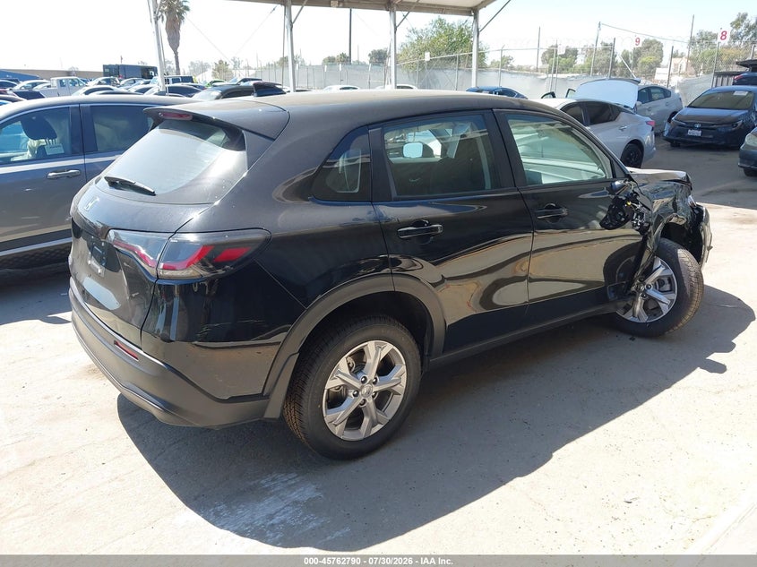 2025 Honda Hr-v VIN 3CZRZ2H31SM746068 IAAI salvage auction — RIGHT FRONT, Salvage Title, sold $7,700 on 2026-08-19 (photo 4)