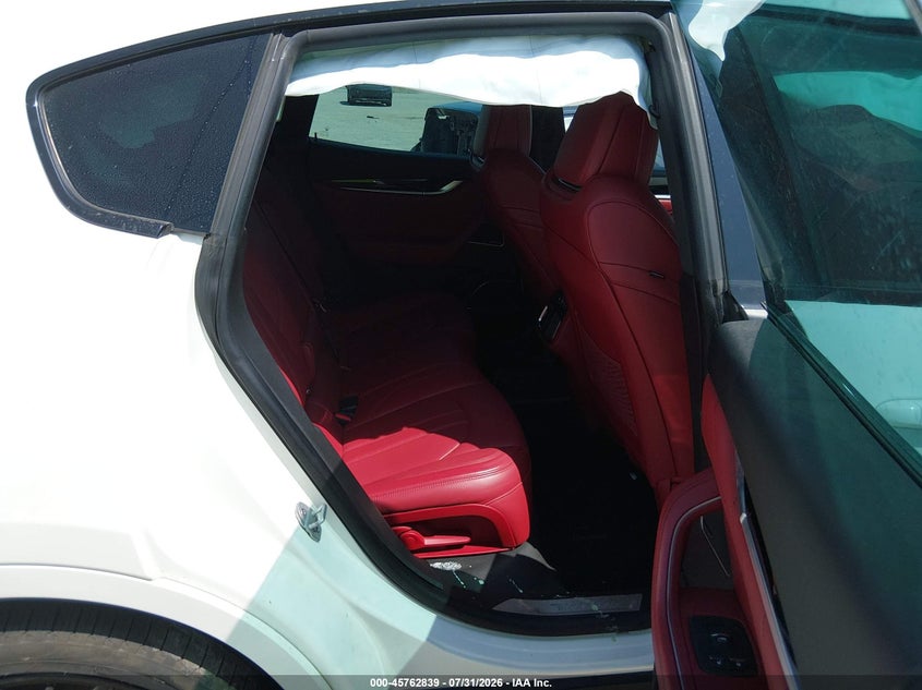 2019 Maserati Levante VIN ZN661XUS4KX333323 IAAI salvage auction — FRONT END, Salvage Title, sold $3,950 on 2026-08-29 (photo 8)
