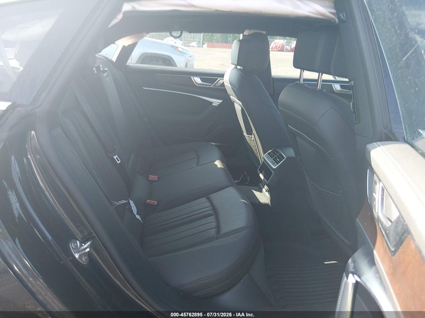 2019 Audi A7 VIN WAUS2BF2XKN119152 IAAI salvage auction — REAR END, Wait Title, sold $14,800 on 2026-09-03 (photo 8)