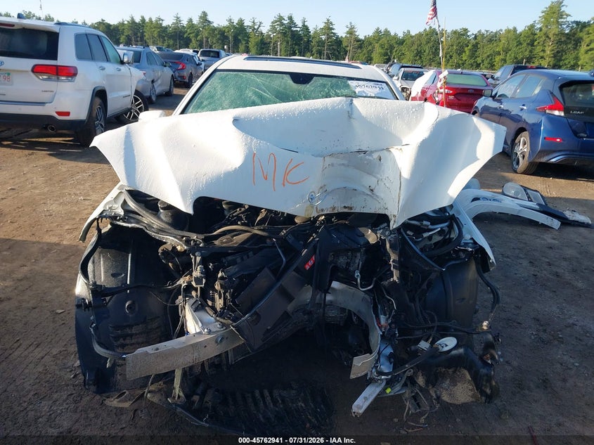 2010 Mercedes-benz E-class VIN WDDHF8HB4AA123906 IAAI salvage auction — FRONT & REAR, Clear (Massachusetts), sold $500 on 2026-08-07 (photo 6)