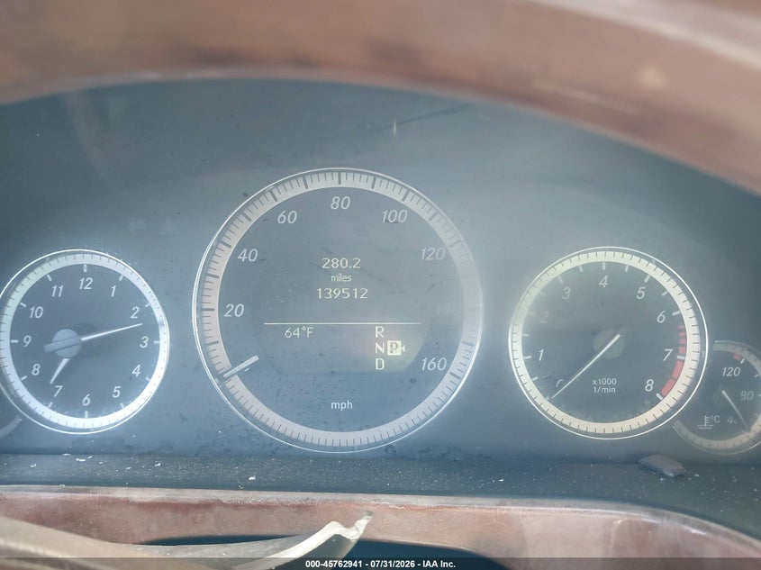 2010 Mercedes-benz E-class VIN WDDHF8HB4AA123906 IAAI salvage auction — FRONT & REAR, Clear (Massachusetts), sold $500 on 2026-08-07 (photo 7)