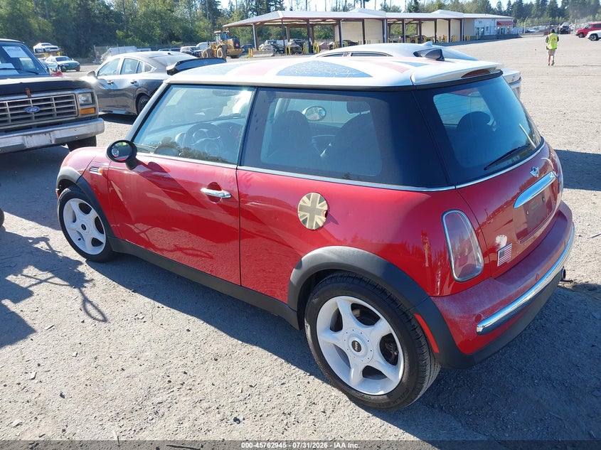 2003 Mini Cooper VIN WMWRC33453TE16773 IAAI salvage auction — NORMAL WEAR, Rebuilt-Non-Public (Washington), sold $275 on 2026-08-14 (photo 3)