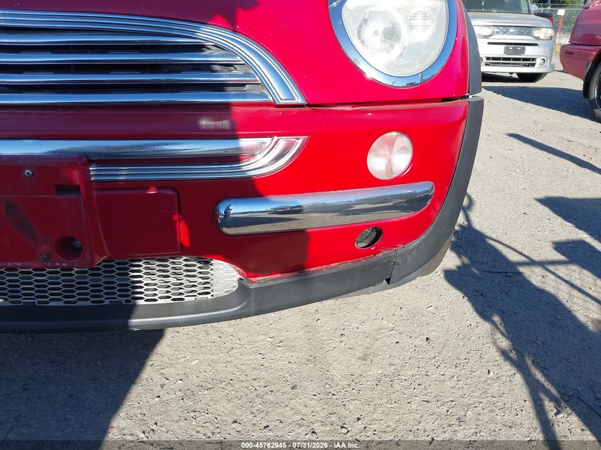 2003 Mini Cooper VIN WMWRC33453TE16773 IAAI salvage auction — NORMAL WEAR, Rebuilt-Non-Public (Washington), sold $275 on 2026-08-14 (photo 6)