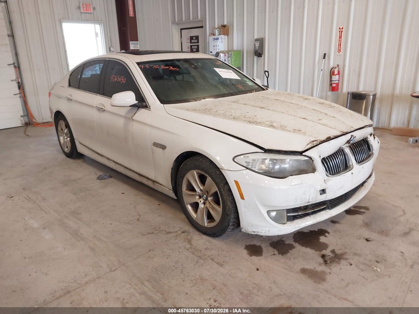 2013 BMW 5 series VIN WBAXH5C57DDW15085 IAAI salvage auction — NORMAL WEAR, Clear (New York), sold $25 on 2026-08-04 (photo 1)