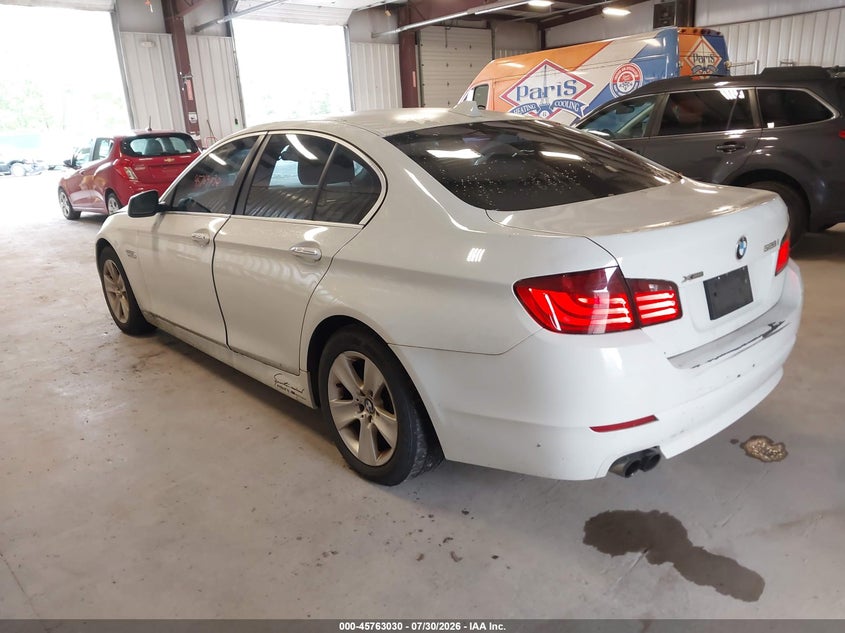 2013 BMW 5 series VIN WBAXH5C57DDW15085 IAAI salvage auction — NORMAL WEAR, Clear (New York), sold $25 on 2026-08-04 (photo 3)