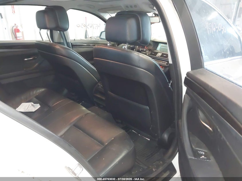 2013 BMW 5 series VIN WBAXH5C57DDW15085 IAAI salvage auction — NORMAL WEAR, Clear (New York), sold $25 on 2026-08-04 (photo 8)