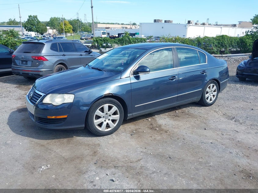 2008 Volkswagen Passat VIN WVWJK73C78P067775 IAAI salvage auction — RIGHT FRONT, Salvage (Pennsylvania), sold $375 on 2026-08-14 (photo 2)