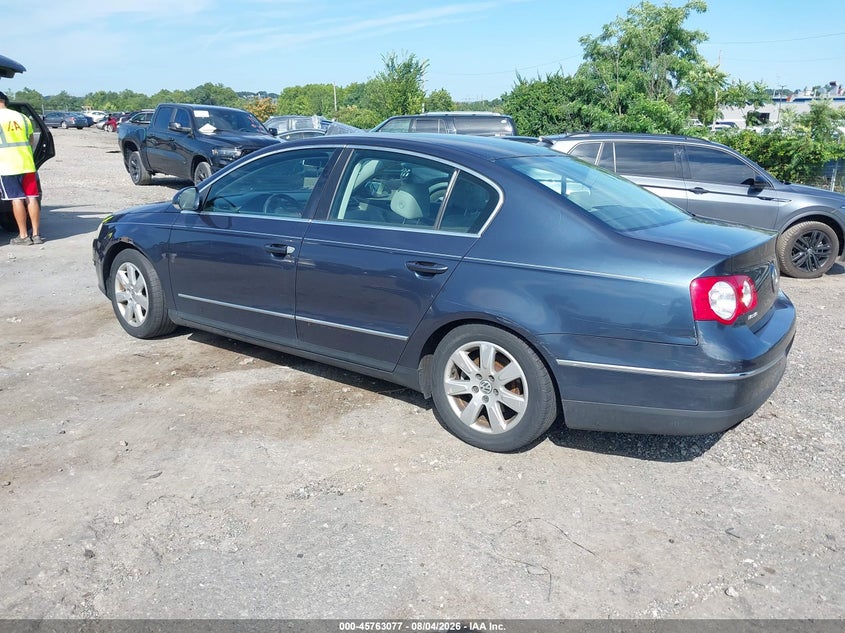 2008 Volkswagen Passat VIN WVWJK73C78P067775 IAAI salvage auction — RIGHT FRONT, Salvage (Pennsylvania), sold $375 on 2026-08-14 (photo 3)