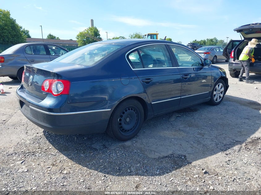 2008 Volkswagen Passat VIN WVWJK73C78P067775 IAAI salvage auction — RIGHT FRONT, Salvage (Pennsylvania), sold $375 on 2026-08-14 (photo 4)