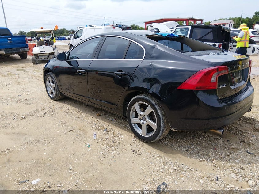 2013 Volvo S60 VIN YV1612FS2D1233738 IAAI salvage auction — REAR END, Salvage Title, sold $350 on 2026-08-11 (photo 3)