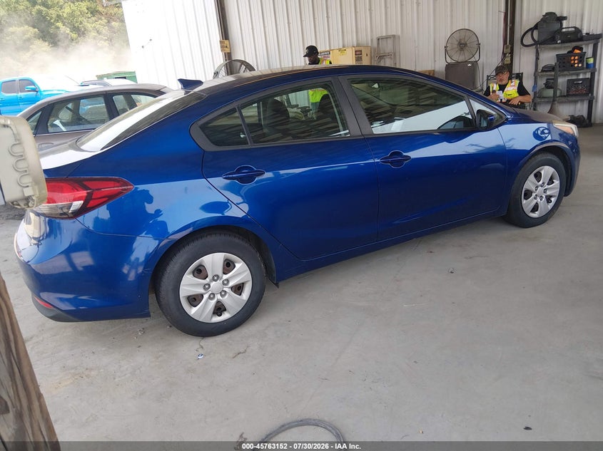 2018 Kia Forte VIN 3KPFL4A70JE184966 IAAI salvage auction — SIDE, Salvage Title, sold $1,250 on 2026-09-01 (photo 4)