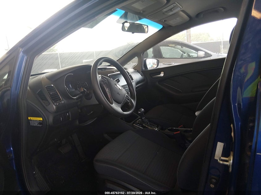 2018 Kia Forte VIN 3KPFL4A70JE184966 IAAI salvage auction — SIDE, Salvage Title, sold $1,250 on 2026-09-01 (photo 5)