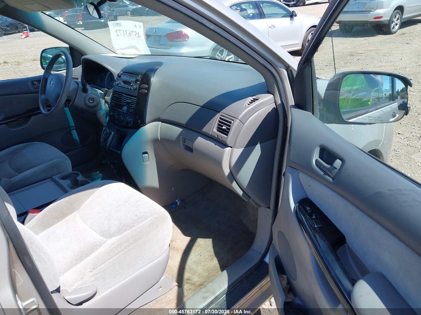 2005 Toyota Sienna VIN 5TDZA23C35S251086 IAAI salvage auction — NORMAL WEAR, Clear (New York), sold $675 on 2026-08-02 (photo 5)