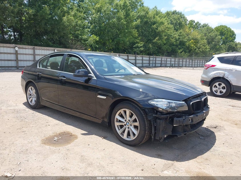 2015 BMW 5er VIN WBA5A7C58FD628289 IAAI salvage auction — FRONT END, Salvage Title, sold $4,050 on 2026-08-14 (photo 1)