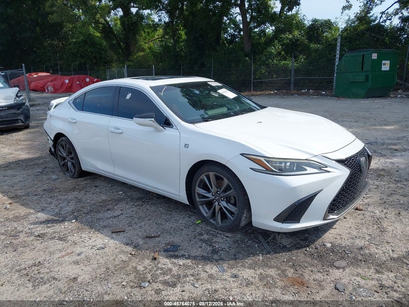 2019 Lexus ES 350 VIN 58ABZ1B13KU007261 IAAI salvage auction — REAR END, Salvage Title, sold $13,800 on 2026-09-26 (photo 1)