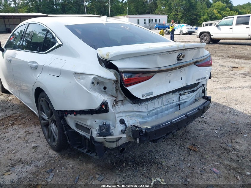 2019 Lexus ES 350 VIN 58ABZ1B13KU007261 IAAI salvage auction — REAR END, Salvage Title, sold $13,800 on 2026-09-26 (photo 6)