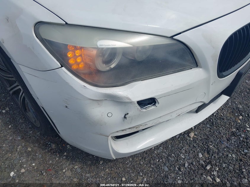 2012 BMW 7er VIN WBAKA8C55CDS99748 IAAI salvage auction — NORMAL WEAR, Clear (New York), sold $425 on 2026-08-04 (photo 6)