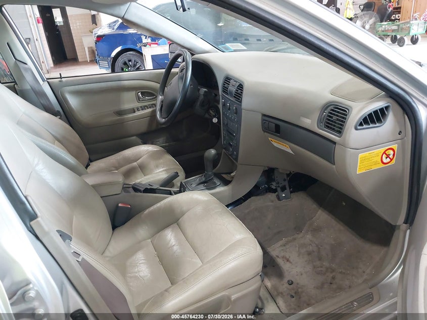 2001 Volvo S40 VIN YV1VS29571F769808 IAAI salvage auction — NORMAL WEAR, Clear (New York), sold $400 on 2026-08-05 (photo 5)