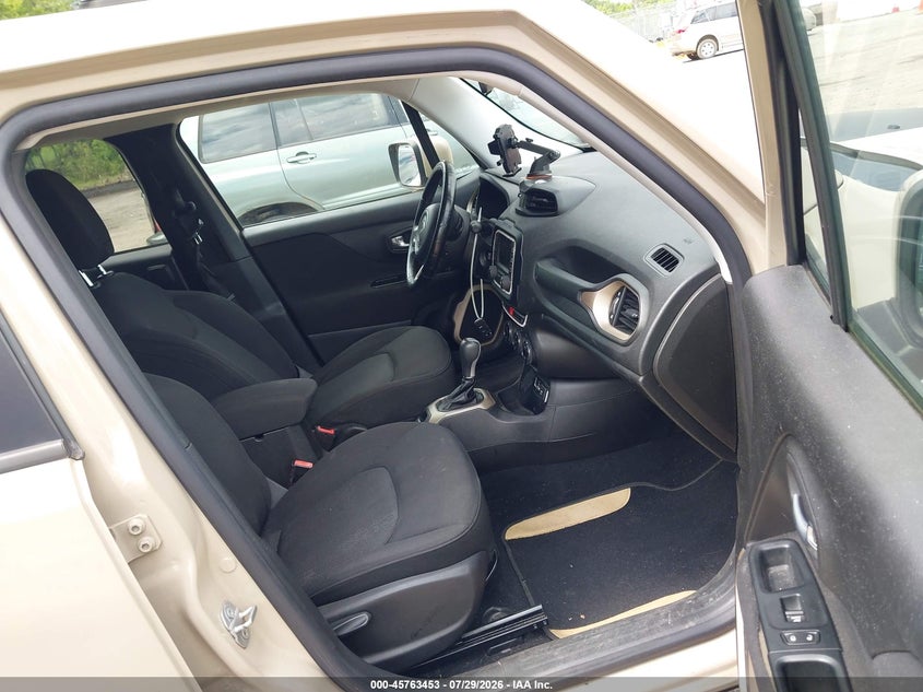2015 Jeep Renegade VIN ZACCJABT6FPB31914 IAAI salvage auction — NORMAL WEAR, Clear (Maryland), sold $1,325 on 2026-08-11 (photo 5)
