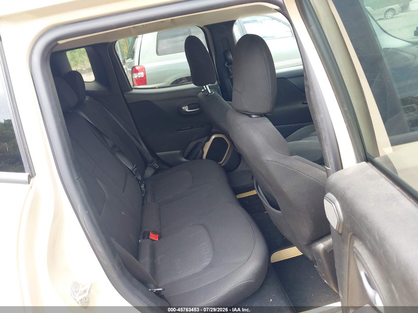 2015 Jeep Renegade VIN ZACCJABT6FPB31914 IAAI salvage auction — NORMAL WEAR, Clear (Maryland), sold $1,325 on 2026-08-11 (photo 8)