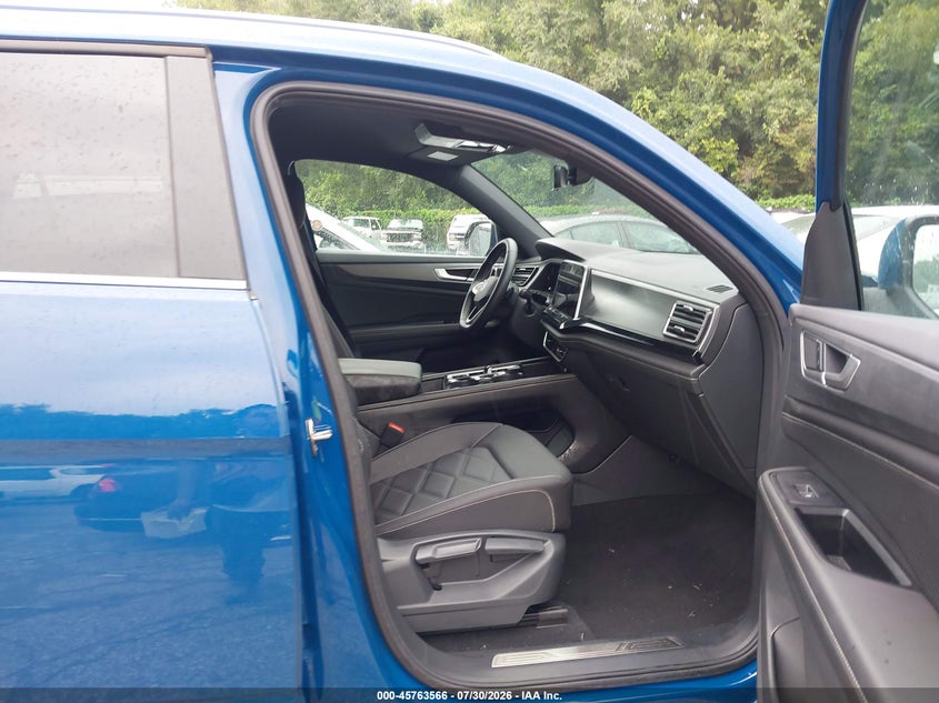 2026 Volkswagen Atlas cross sport VIN 1V2HC2CA2TC222065 IAAI salvage auction — REAR END, Salvage Title, sold $24,150 on 2026-08-12 (photo 5)
