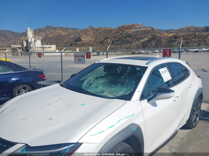2019 Lexus Ux VIN JTHY3JBH1K2004468 IAAI salvage auction — FRONT END, Salvage Title, sold $7,600 on 2026-09-02 (photo 6)