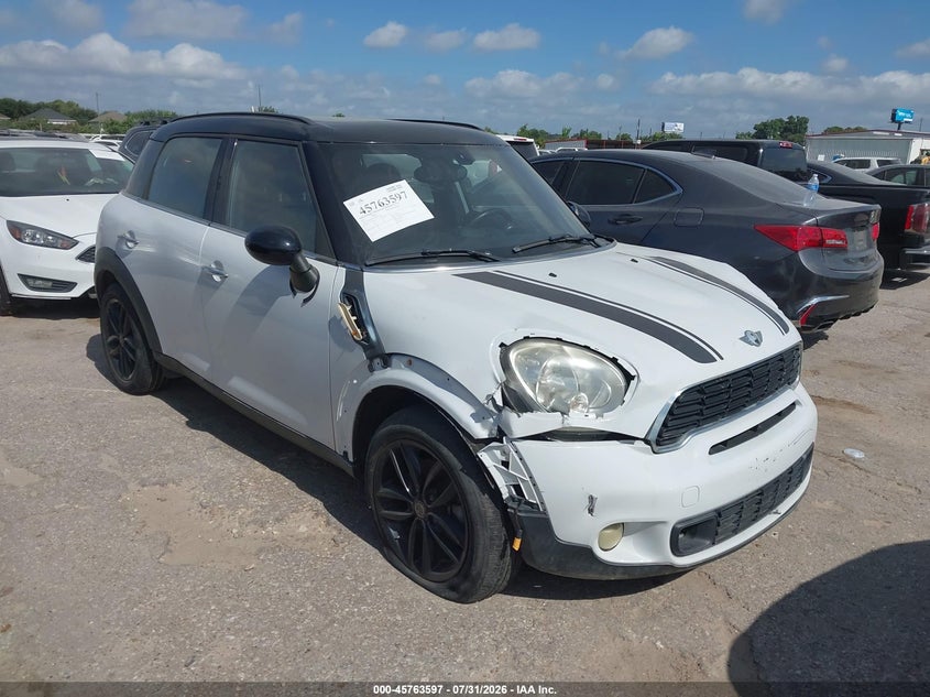2013 Mini Countryman VIN WMWZC3C53DWP51178 IAAI salvage auction — LEFT FRONT, Salvage Title, sold $1,100 on 2026-08-05 (photo 1)