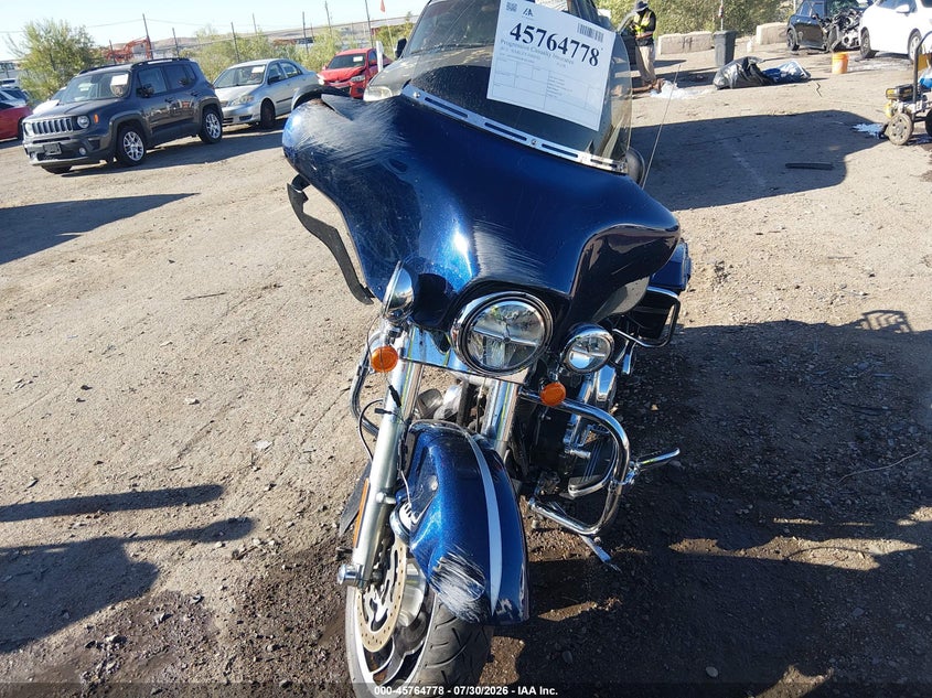 2012 Harley-davidson Street glide VIN 1HD1KBM18CB636945 IAAI salvage auction — FRONT END, Salvage Title, sold $1,750 on 2026-10-06 (photo 5)