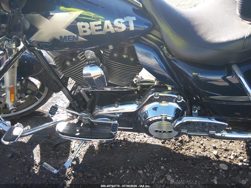 2012 Harley-davidson Street glide VIN 1HD1KBM18CB636945 IAAI salvage auction — FRONT END, Salvage Title, sold $1,750 on 2026-10-06 (photo 9)