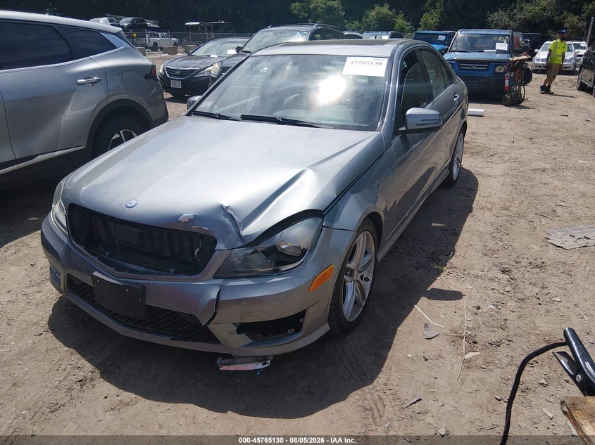 2013 Mercedes-benz C-klasse VIN WDDGF8AB3DR272965 IAAI salvage auction — FRONT END, Clear (Massachusetts), sold $1,300 on 2026-08-09 (photo 2)