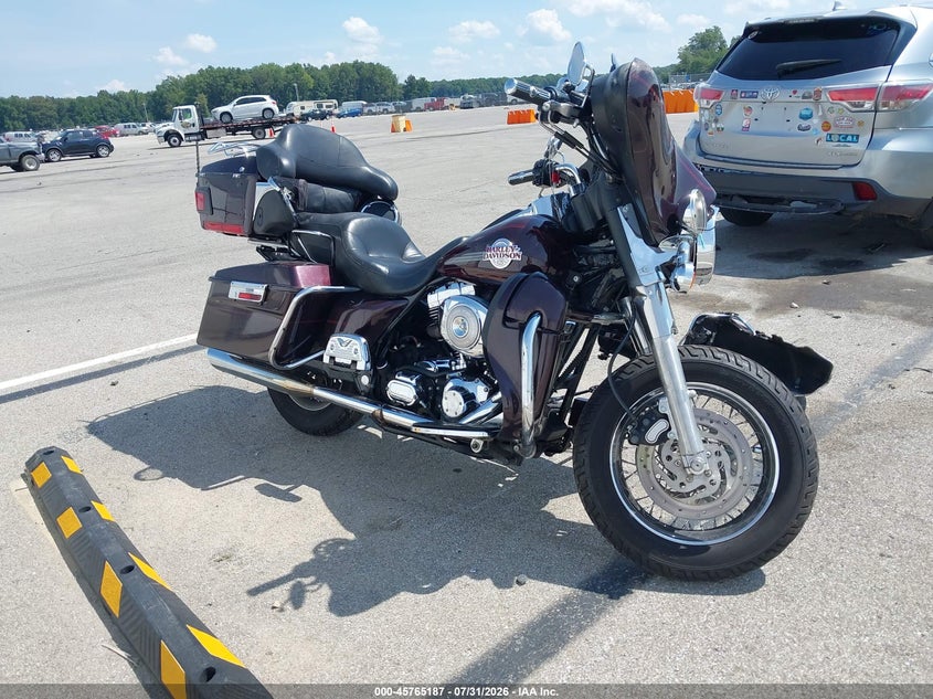 2005 Harley-davidson Flhtcui VIN 1HD1FCW175Y642923 IAAI salvage auction — FRONT END, Salvage (Indiana), sold $1,800 on 2026-09-03 (photo 1)