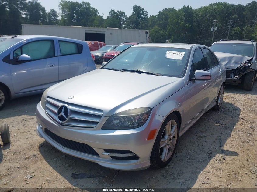 2011 Mercedes-benz C class VIN WDDGF5EB5BR133698 IAAI salvage auction — NORMAL WEAR, Clear (Georgia), sold $725 on 2026-08-13 (photo 2)