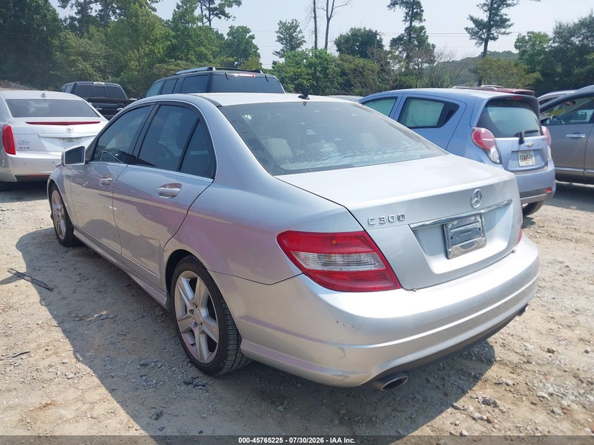 2011 Mercedes-benz C class VIN WDDGF5EB5BR133698 IAAI salvage auction — NORMAL WEAR, Clear (Georgia), sold $725 on 2026-08-13 (photo 3)