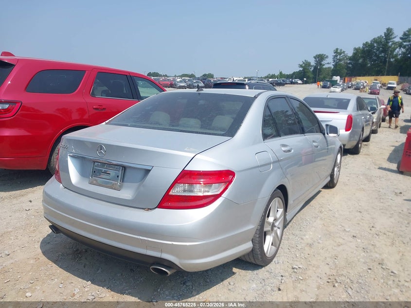 2011 Mercedes-benz C class VIN WDDGF5EB5BR133698 IAAI salvage auction — NORMAL WEAR, Clear (Georgia), sold $725 on 2026-08-13 (photo 4)