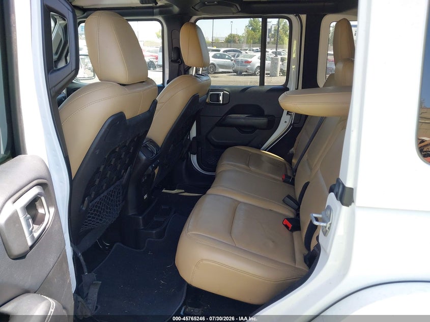 2018 Jeep Wrangler / VIN 1C4HJXFG4JW190302 IAAI salvage auction — THEFT, Wait Title, sold $16,300 on 2026-08-14 (photo 8)