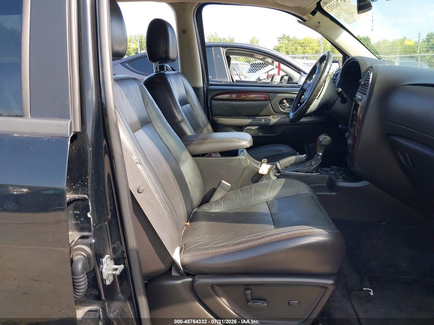 2008 Saab 9-7x VIN 5S3ET13M582800014 IAAI salvage auction — SIDE, Salvage (Connecticut), sold $425 on 2026-08-13 (photo 5)