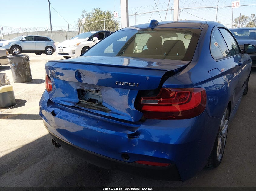2015 BMW 2er VIN WBA1F9C53FVW98532 IAAI salvage auction — REAR END, Salvage (California), sold $4,100 on 2026-08-19 (photo 6)