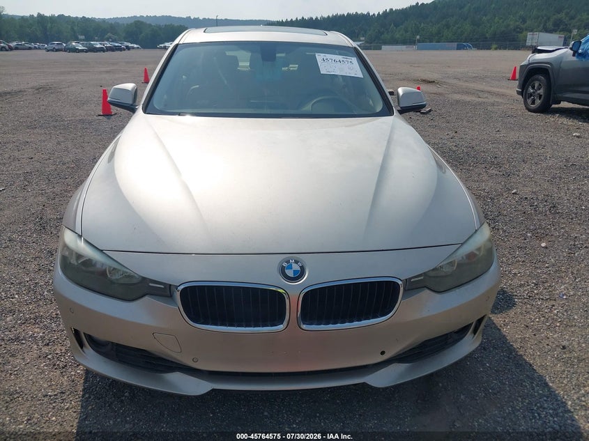 2014 BMW 3er VIN WBA3A5C52EJ463447 IAAI salvage auction — NORMAL WEAR, Clear (Alabama), sold $350 on 2026-08-20 (photo 6)